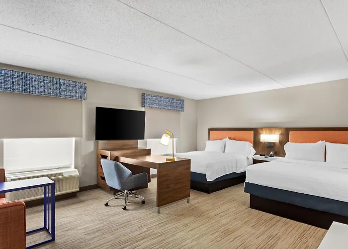 Hotel Hampton & 3*