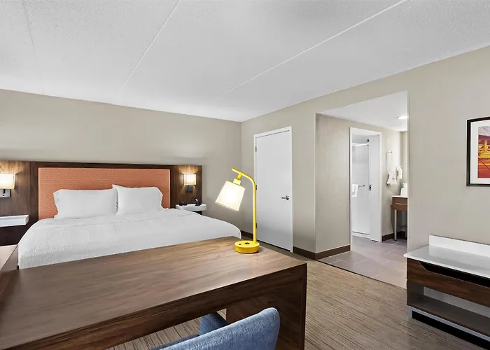 Hotel Hampton & 3*