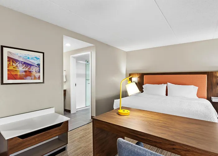 Hotel Hampton & 3*