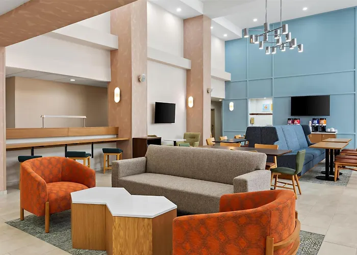 Hotel Hampton &