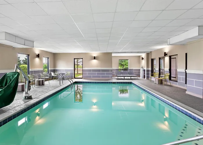 Hampton & Hotel Bolingbrook