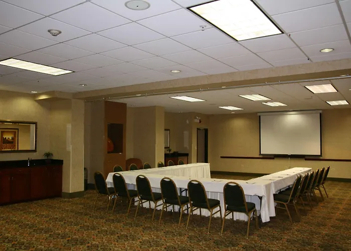 Hampton & Hotel Bolingbrook