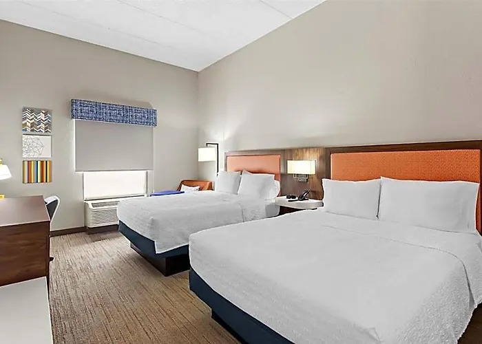 Hotel Hampton & 3*