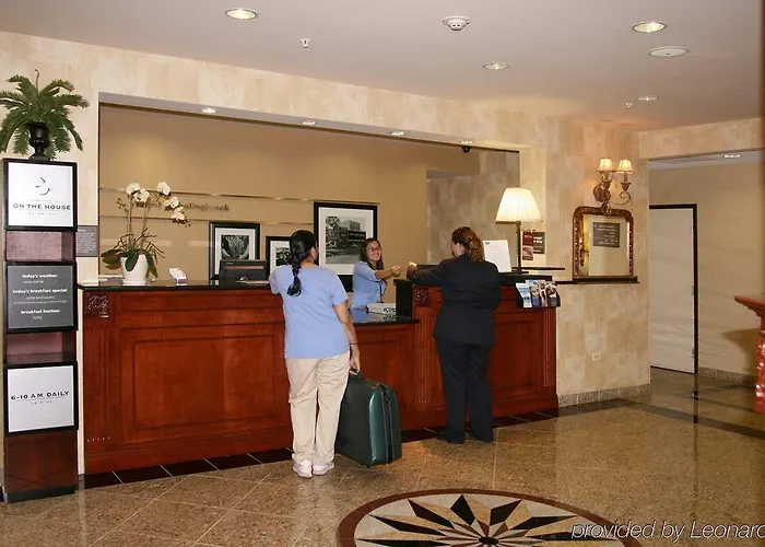 Hampton & Hotel Bolingbrook